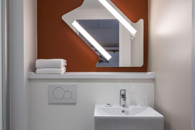 Ibis Budget Senlis Экстерьер фото